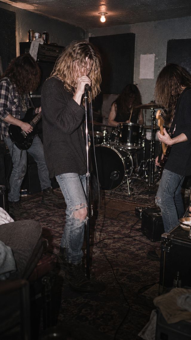Reconstruction of Layne Staley in 1987-1988: Band named Alice in Chains